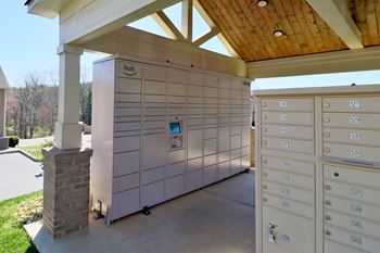 24-Hour package receiving lockers